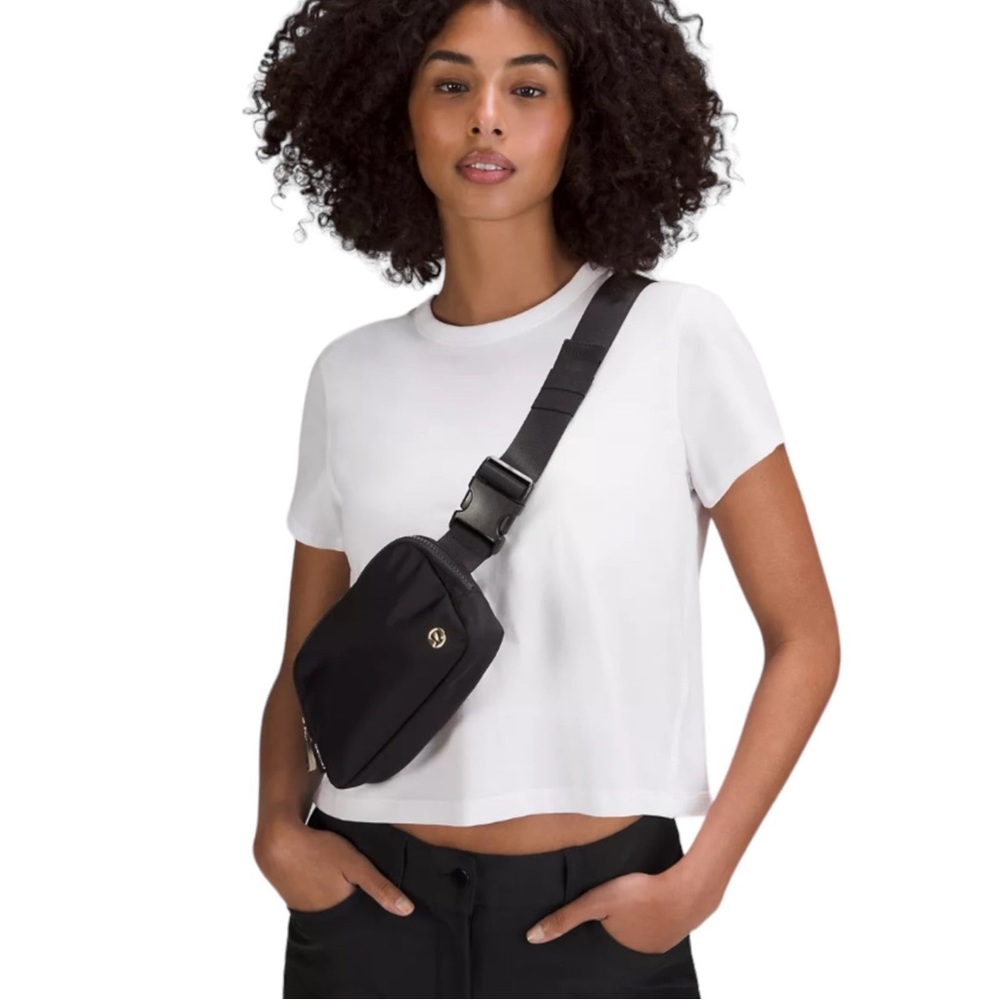Lululemon Unisex Black Everywhere Water Repellant Belt Bag One Size LU9AX2S NWT